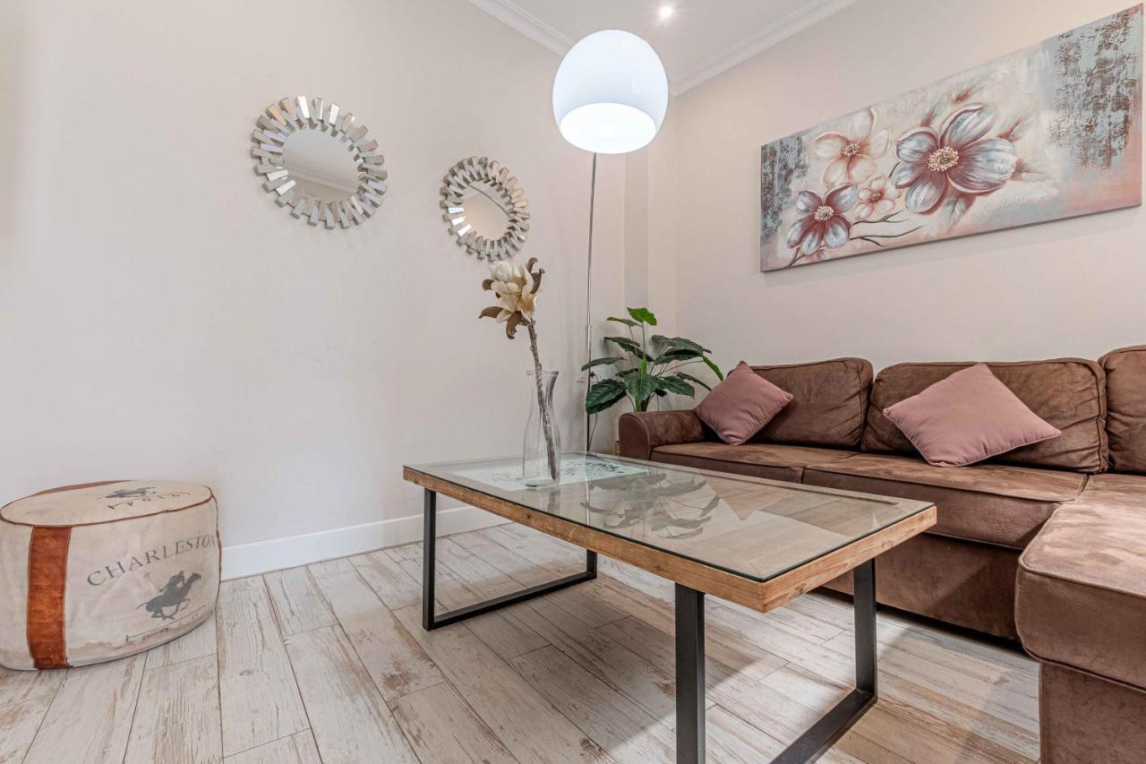 Apartamentos Recaredo 7, Aticos Con Terraza Sevilla Dış mekan fotoğraf