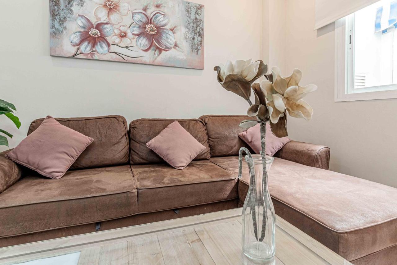 Apartamentos Recaredo 7, Aticos Con Terraza Sevilla Dış mekan fotoğraf