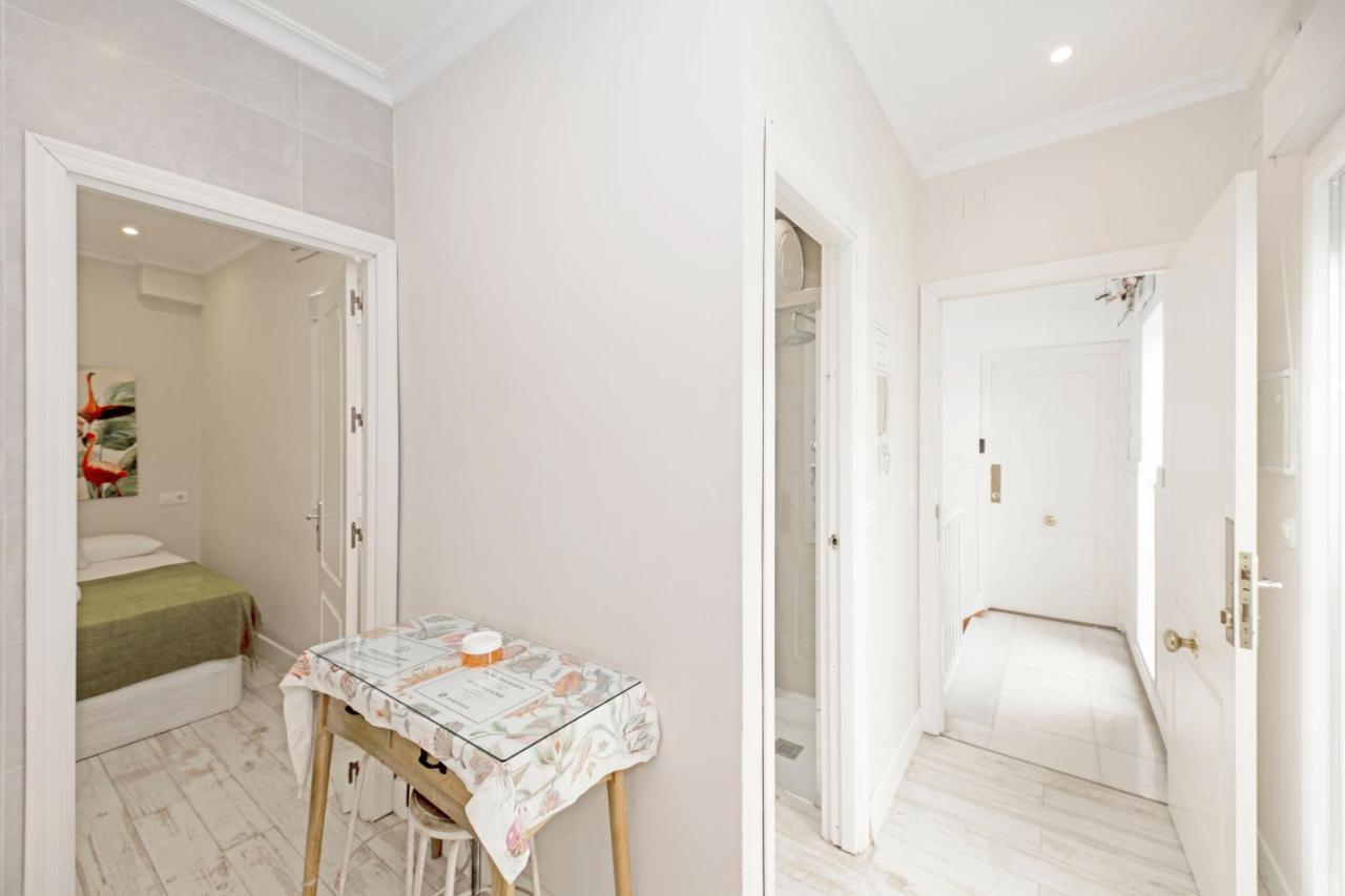 Apartamentos Recaredo 7, Aticos Con Terraza Sevilla Dış mekan fotoğraf