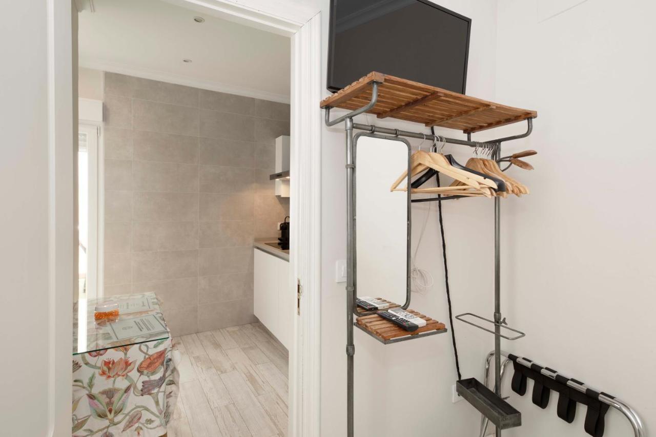 Apartamentos Recaredo 7, Aticos Con Terraza Sevilla Dış mekan fotoğraf